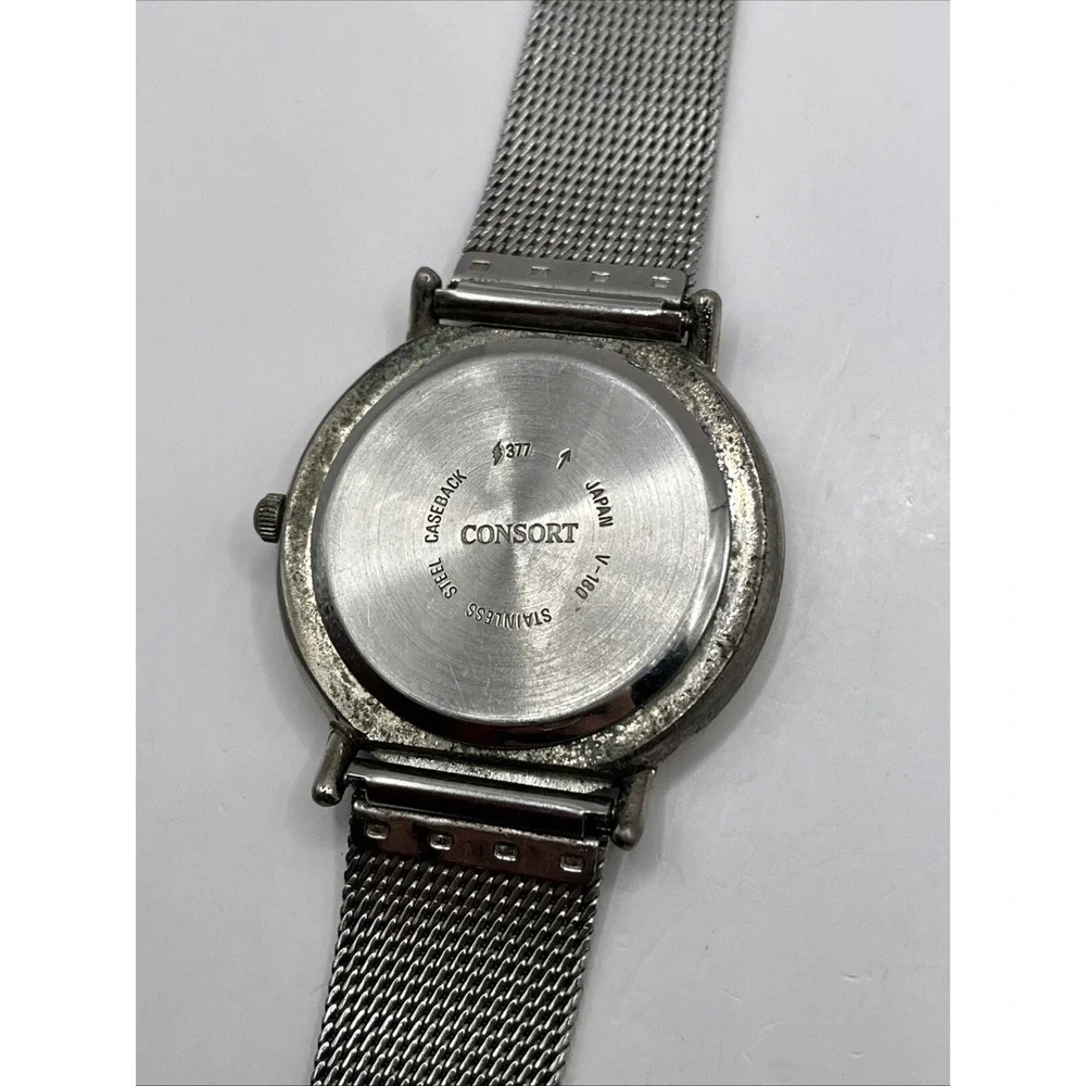 Vintage Consort Women's Quartz Watch Silver Mesh Metal Band 35mm- New Battery - Picture 8 of 9